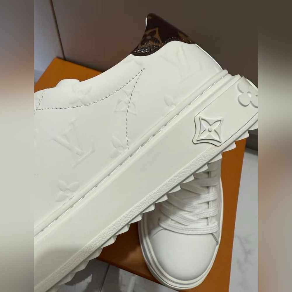 Louis Vuitton Time Out Sneaker